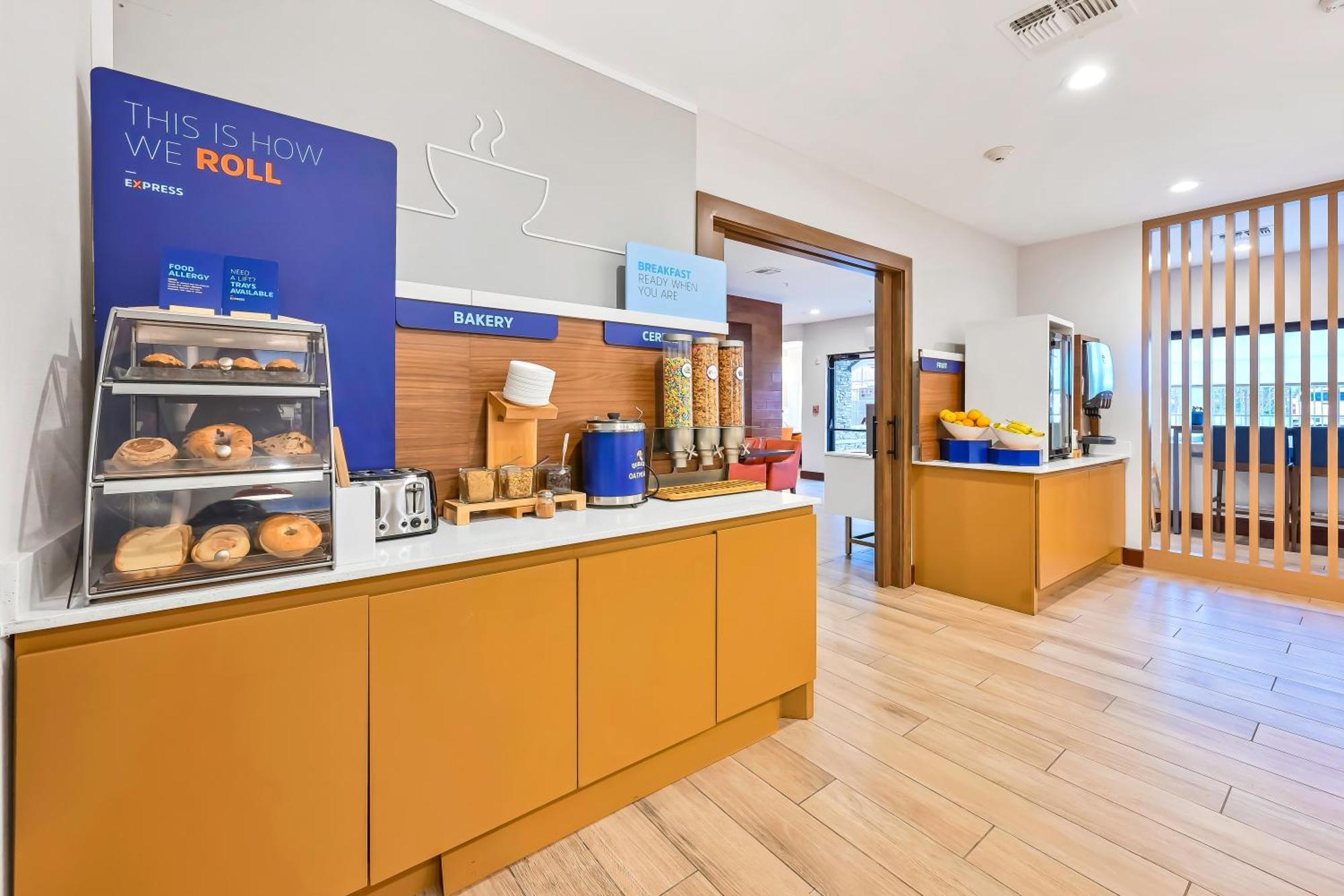 Holiday Inn Express Palestine By Ihg Exterior foto